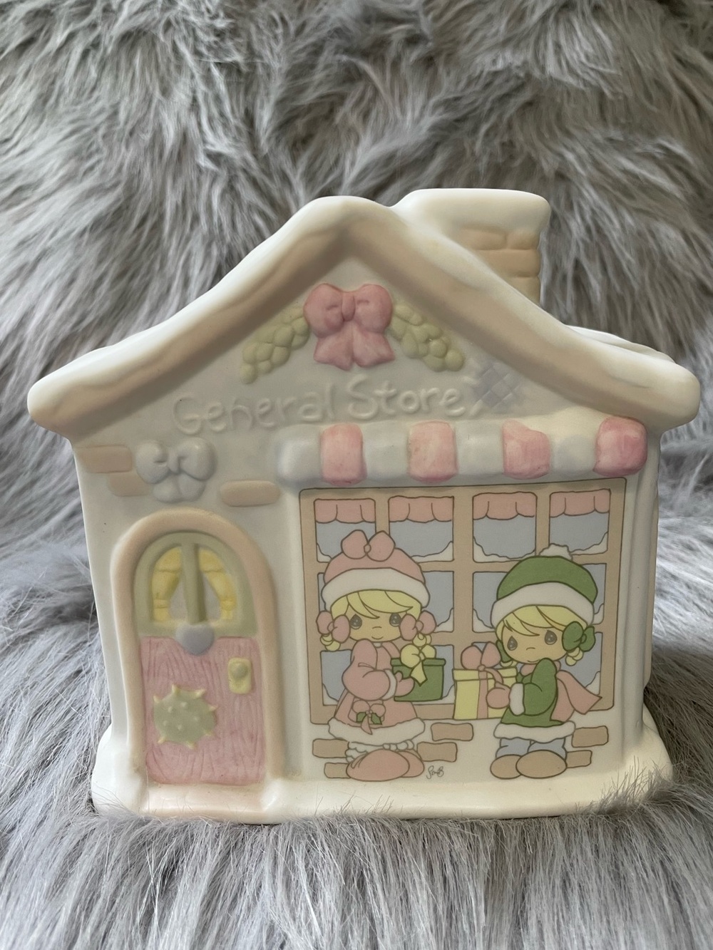 Vintage 1995 Precious Moments music box.